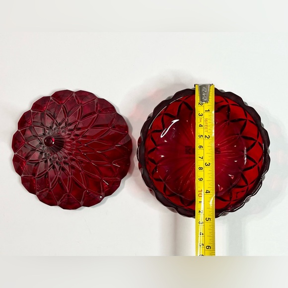 Hershey's Kisses Crystal Ruby Red Candy Trinket Dish - Picture 8 of 10